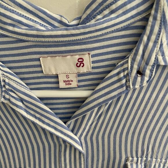 🔵 Ladies blue vertical stripe button down shirt size SM - Picture 7 of 7